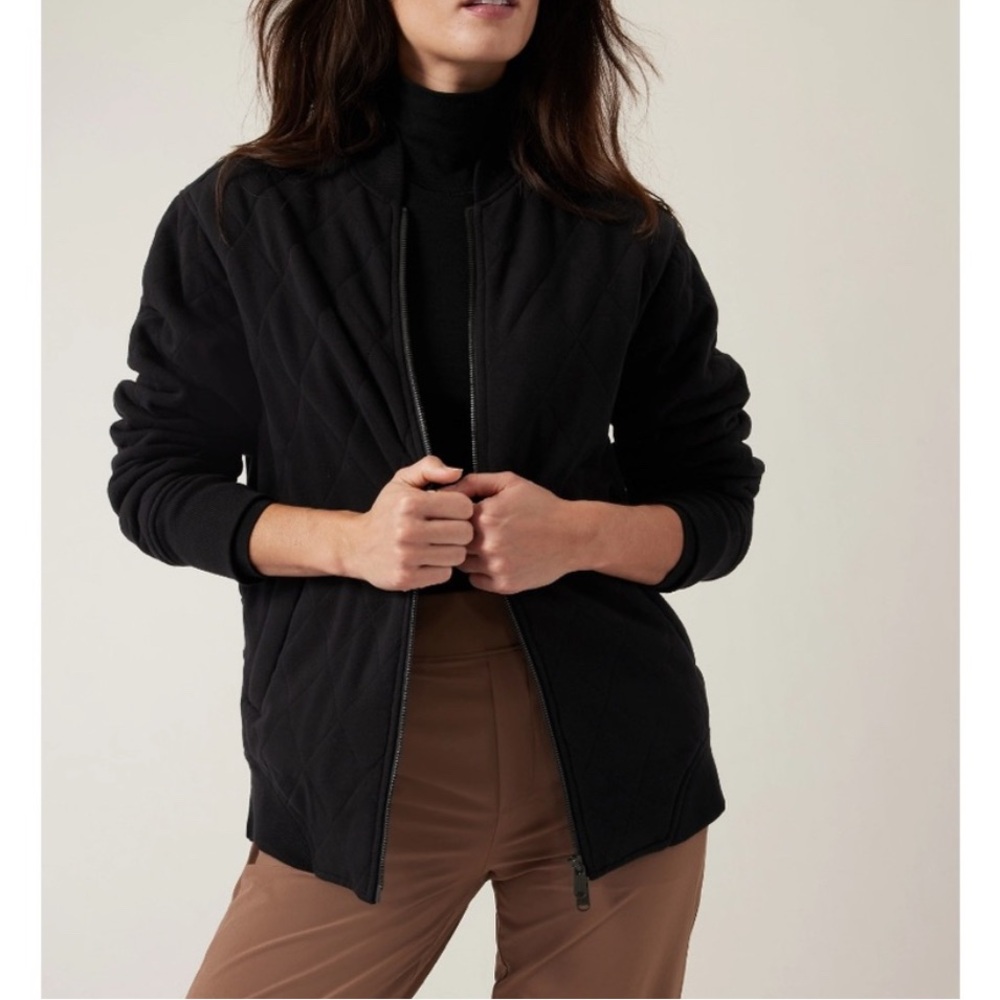 Athleta Retroplush Quilted Bomber Jacket Black Zip Oversized Yoga Soft Pocket M
